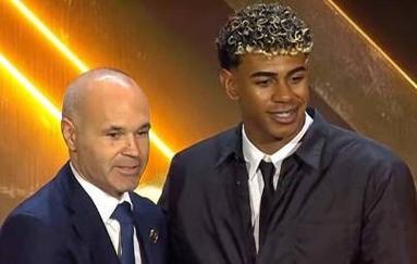 野性不可驾驭，美女球员莱曼晒大尺度艺术照