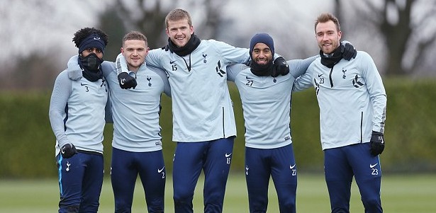 打满12分钟！怀特首节投篮10中5，得到12分2篮板2助攻