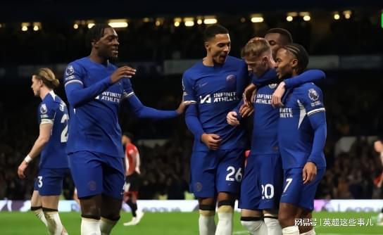 世界杯三个东道主墨加美依次被分至ABD三组，不用参与抽签