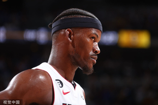 子弹官方：利伯蒂生病缺席今日对阵36人，德弗斯代替其出战